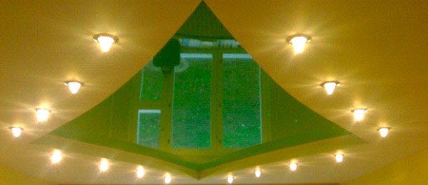 Натяжной потолок с системой освещения